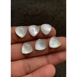 High Quality Natural Mother Of Pearl and Crystal Doublet Honeycom Cut Trillion Shape Cabochons Gemstone For Jewelry